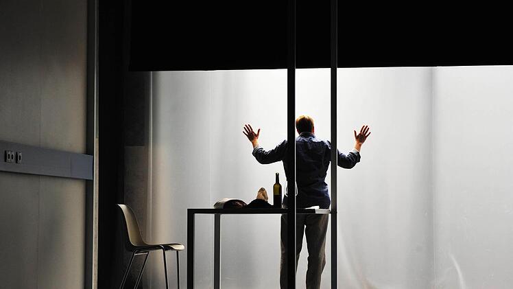 Szene aus Beethovens "Fidelio" am Landestheater Coburg in der Neuinszenierung von Rudolf FreyFoto: Andrea Kremper