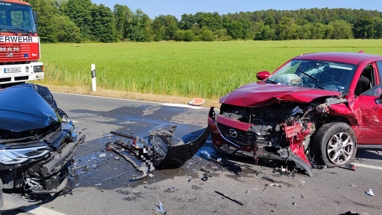 Verkehrsunfall mit drei Fahrzeugen