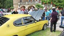 Oldtimer und altes Gemäuer passen nicht mehr zusammen. Das Oldtimertreffen an Fronleichnam findet heuer in Eberns Innenstadt statt.
