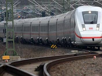 Ein ICE 4, wie er ab Dezember 2017 auf der Neubaustrecke Nürnberg-Erfurt eingesetzt werden soll. Insgesamt sechs ICE sollen jeden Werktag Coburg anfahren.  Foto: Oliver Lang/Deutsche Bahn AG