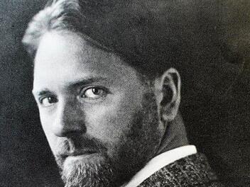 Edmund Moeller (1927) war ein bedeutender Dresdner Bildhauer der 20er und dreißiger Jahre des 20. Jahrhunderts. Und doch: Über den Künstler ist heute nur wenig bekannt, sein Werk nahezu vergessen Bildnachweis: Antje Kirsch, Dresden, 2005.