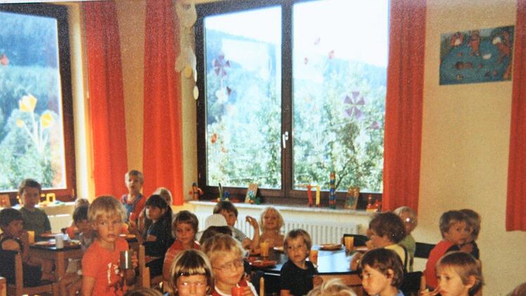 Frühstück im Jahr 1978    .Kindergarten Römershag