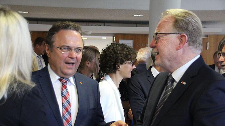 Der oberfränkische CSU-Chef Hans-Peter Friedrich (links) mit Hans Michelbach.Oliver Schmidt