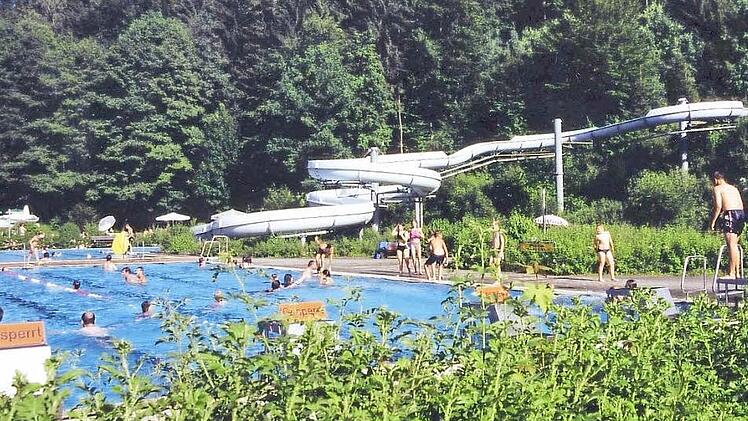 Das Wirsberger Sommerbad soll in Zukunft mit einer Photovoltaikanlage seinen eigenen Strom erzeugen. Foto: Archiv