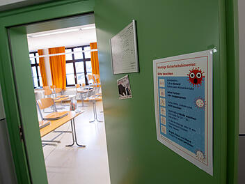 Corona, Schule