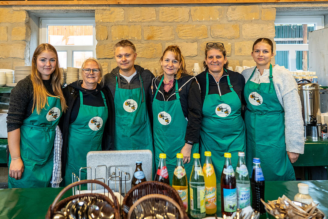 Die Kürbissaison hat ihren Höhepunkt mit dem Kürbismarkt in Altendorf. Die Kürbissaison hat ihren Höhepunkt mit dem Kürbismarkt in Altendorf.