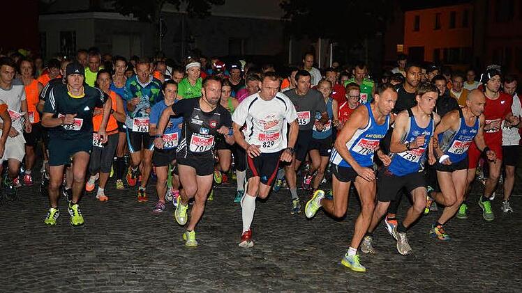 Schon beim Start hatte der spätere Herren-Sieger Jürgen Wittmann (Nr. 770) die Nase vorn. Foto: picturedreams