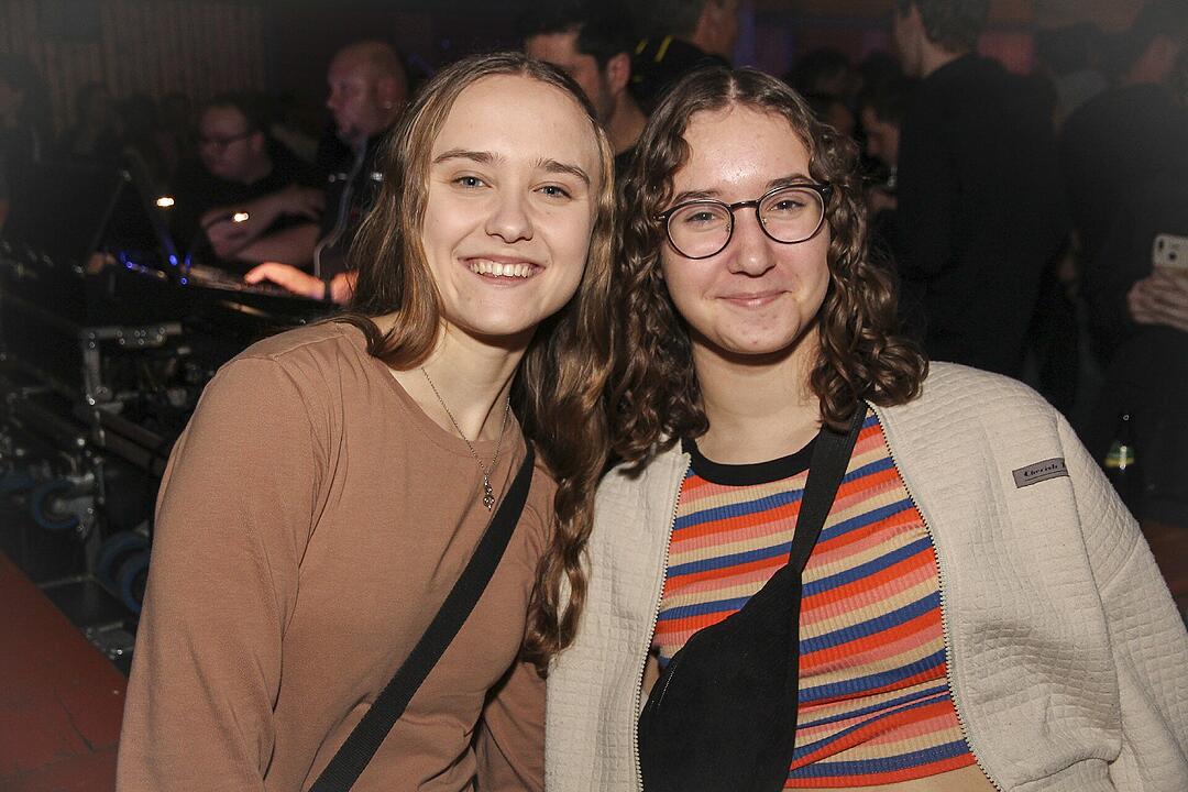 Mit vielen Party-Songs der 80er & 90er und Rock-Pop Klassikern