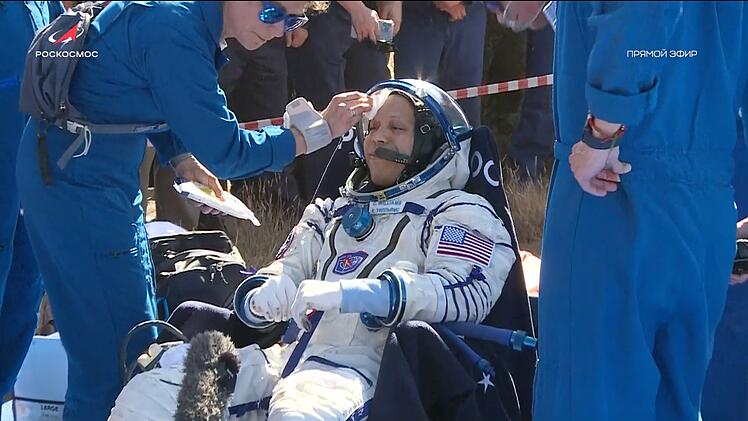 Drei Raumfahrer von ISS zur&uuml;ckgekehrt