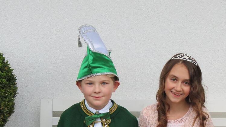 Kinderprinzenpaar Prinzessin Jule I. von der Sternenwarte und Prinz Luis I. vom Wolfsrudel. Foto: Doris Bauer