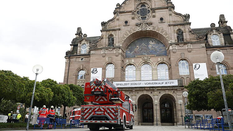 N&uuml;rnberg: Tiefgaragenbrand l&ouml;st Gro&szlig;einsatz aus