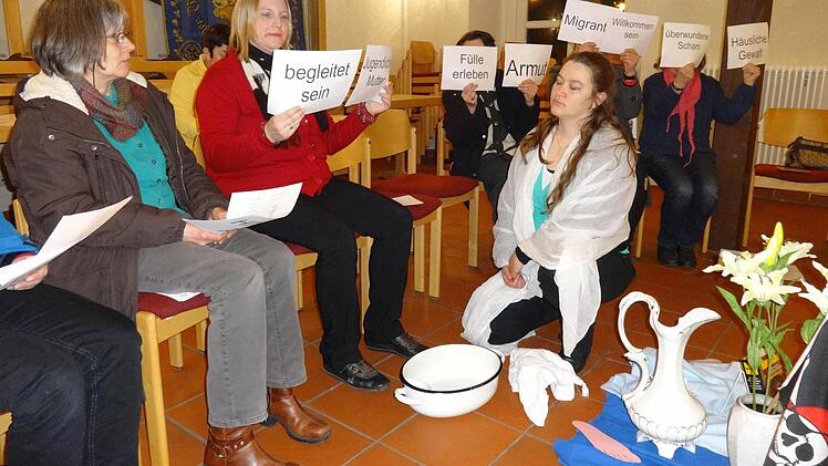 Von den Bahamas stammte in diesem Jahr die Gottesdienst-Vorlage für den Weltgebetstag, der auch in Oberschleichach von Frauen verschiedener Konfessionen gestaltet wurde.  Foto: Sabine Weinbeer