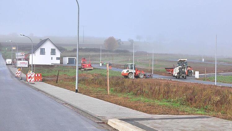 Bald kann ein weiterer Teil des Baugebiets "Osterfeld II" (im Bild) bebaut werden. Wenn das Wetter mitspielt, kann auch im nördlichen Teil ab Ende dieses Jahres gebaut werden.