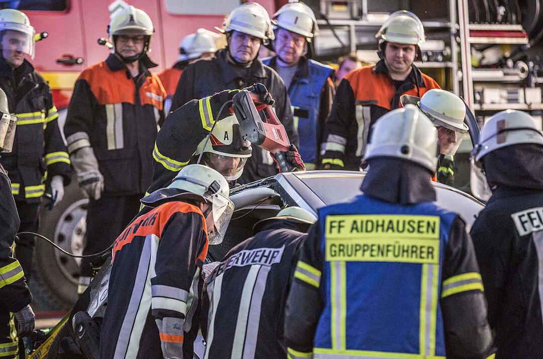 Unfall im Kreis Haßberge: 82-Jährige eingeklemmt