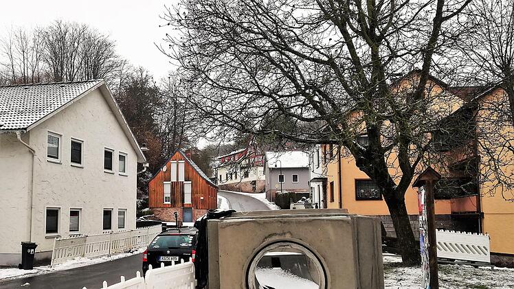 Bis Ostern dauern die Kanal- und Straßenbauarbeiten in der Hauptstraße. Foto: Sigismund von Dobschütz