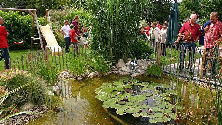 Der Garten von Jochen Zapf in Schönbrunn ist eines der besonders gelungenen Beispiele, wie schön Schönbrunn an sehr vielen Stellen ist.Foto: Matthias Einwag