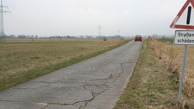 Das ist die Gemeindeverbindungsstraße zwischen Schirnsdorf und Horbach. Wie man damit verfahren wird, ist noch offen, Foto: Evi Seeger