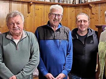 Unser Bild zeigt (von links): 2. Vorsitzenden Michael Lorenz, 1. Vorsitzenden Edgar Schmidt, Kassier Reiner Gruttke, Schriftf&uuml;hrer Thomas D&ouml;rfler und stellvertretenden Schriftf&uuml;hrer Jens Bauernfeind.