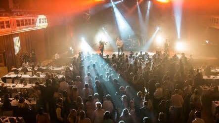 2015 spielte Barbed Wire beim Abi-Ball in Bad Kissingen. Foto: Barbed Wire