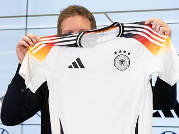 Wieder Diskussionen um Adidas: Trikotverkauf gestoppt - wegen besonderer Rückennummer