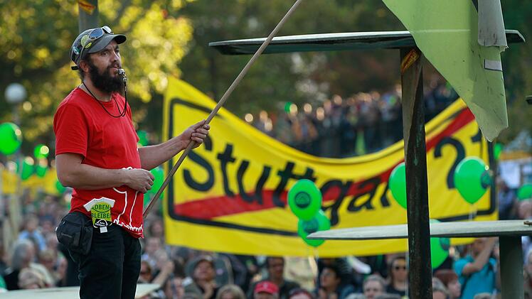 Gegen das Projekt "Stuttgart 21" gibt es seit vielen Jahren Proteste.