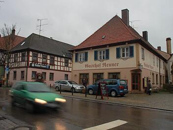 Der Gasthof Neuner in der Ebensfelder Ortsmitte: Über zwei Jahre wurden dort keine Gäste mehr bewirtet. Mit den unbegleiteten minderjährigen Flüchtlingen wird in den Gasthof ab Februar wieder Leben einkehren. Fotos: Lisa Kieslinger