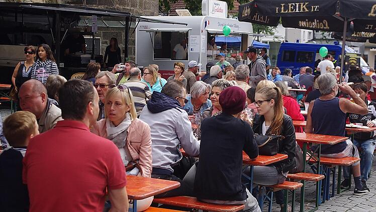 Zum Stadtfest verwandelt sich die Innenstadt in eine einzige Festmeile.Heike Schülein/Archiv