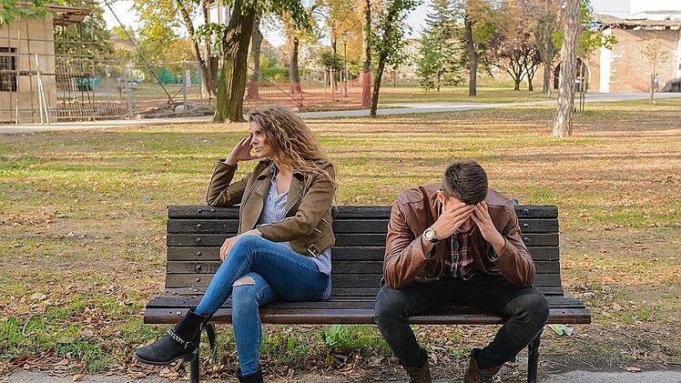 Erwartungen in der Liebe können zu Unzufriedenheit und Streit führen.   Bild: pexels-vera-arsic_Erwartungen
