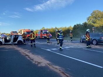 Verkehrsunfall zwischen zwei Fahrzeugen