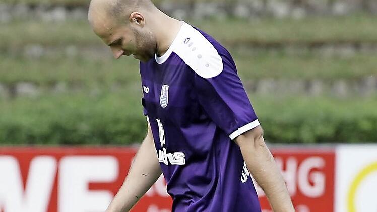 Mirza Mekic hat sich im Spiel gegen den FC Schweinfurt 05 schwerer verletzt als zunächst angenommen. Foto: sportpress