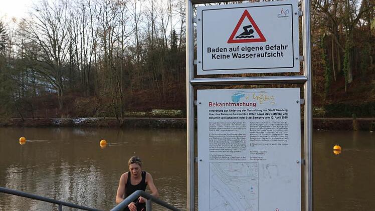 Bei der Kälte bleibt Muntendorf immer in Ufernähe. Foto: Barbara Herbst
