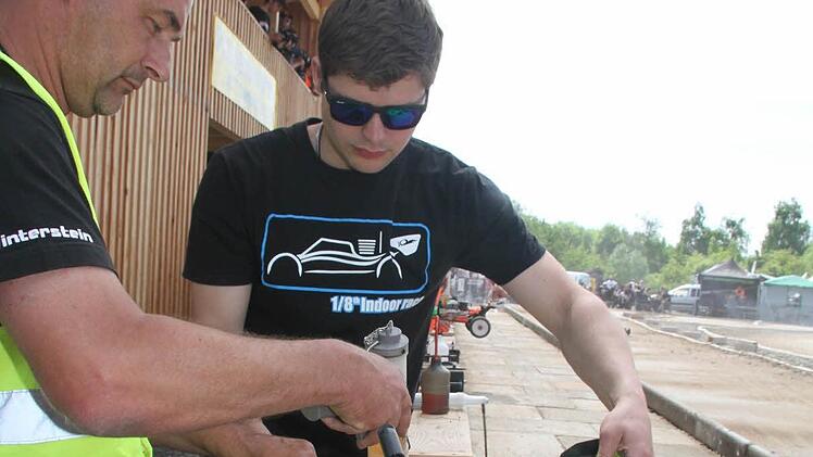 Den Boxenstopp und das Betanken hat das Team rund um Sebastian Winterstein immer wieder geübt. Foto: Sonny Adam