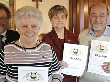 Der Gesangverein Schlammersdorf zeichnete Mitglieder aus. Foto: Hubele