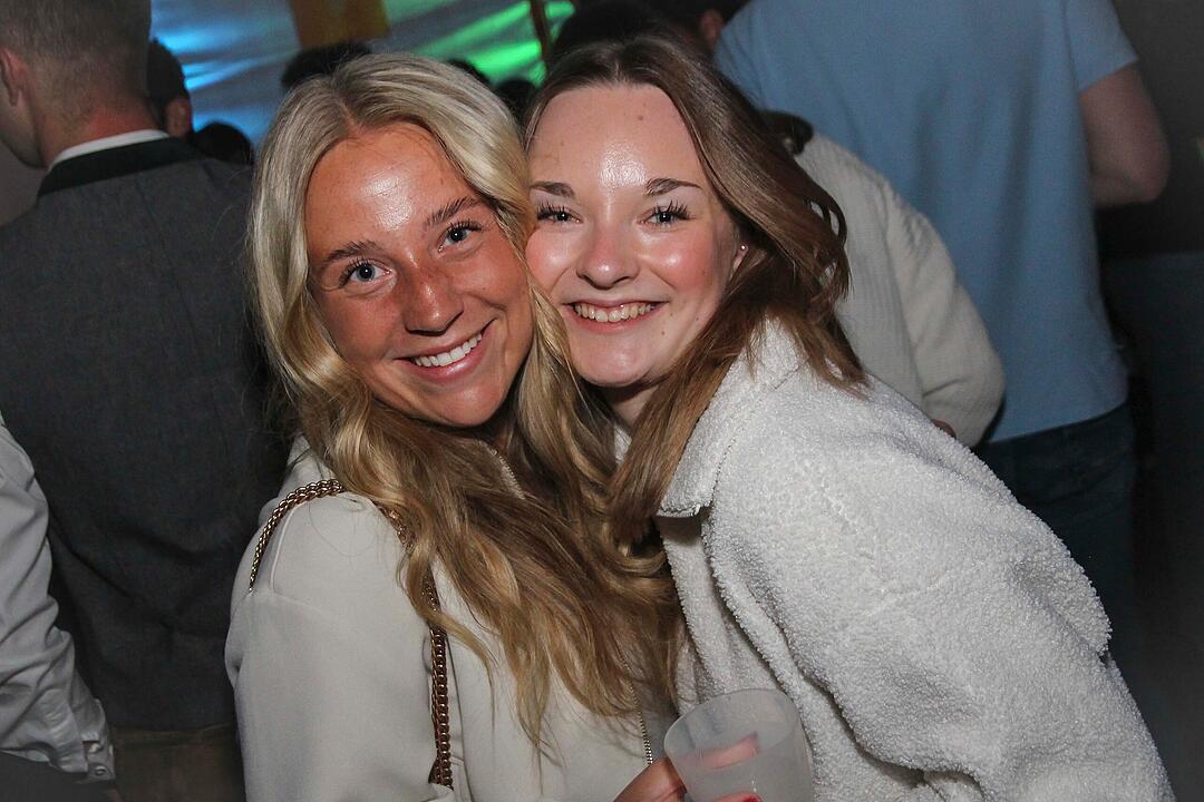 Party mit den DORFROCKERN Party mit den DORFROCKERN