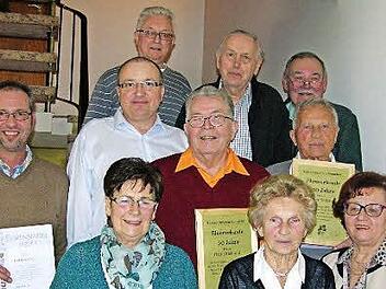 Ehrungen beim Obst- und Gartenbauverein Sonnefeld Foto: Klaus Oelzner