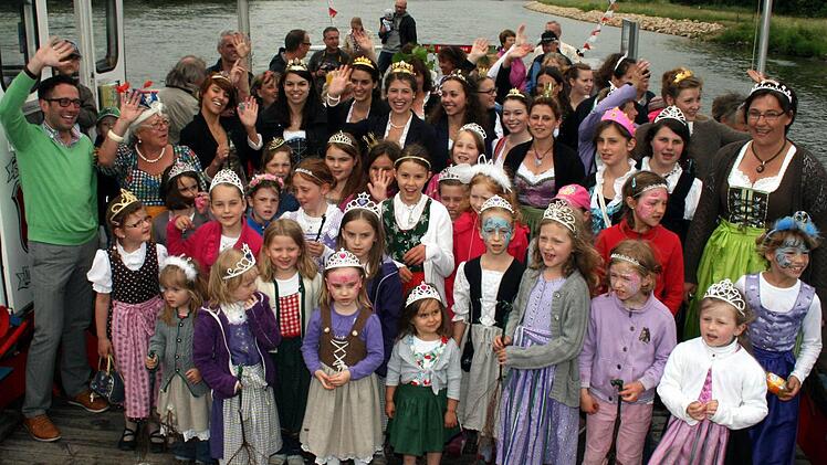 Die Fähren-Wette ging zwar verloren, Melanie Dietrich war aber mittendrin. Foto: Pfannes