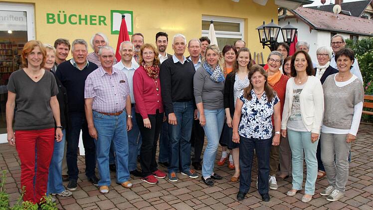 So sehen Sieger aus: In den nächsten vier Jahren können sich die Singfoniker "Leistungschor" nennen. Foto: privat