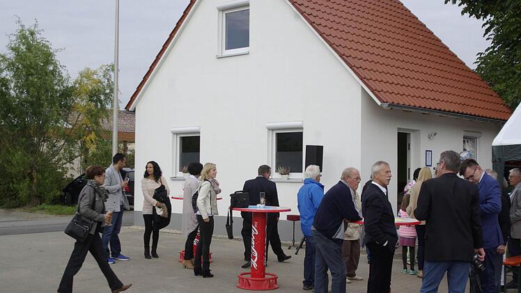 Einweihung des Jugendraumes in Westheim  Foto: Winfried Ehling