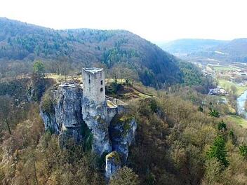 Die Burgruine Neideck Foto: mfdroneflight