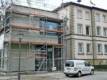 Der An- und Umbau des Rathauses zählt zu den großen Projekten der Gemeinde Michelau. Im Haushalt 2014 sind dafür 1,59 Millionen Euro eingeplant. Foto: Ramona Popp