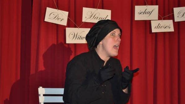 Christiane Reichert in "Gift", wiederzusehen am 18. August, 18 Uhr, in Himmelkron (Grampp-Hof)