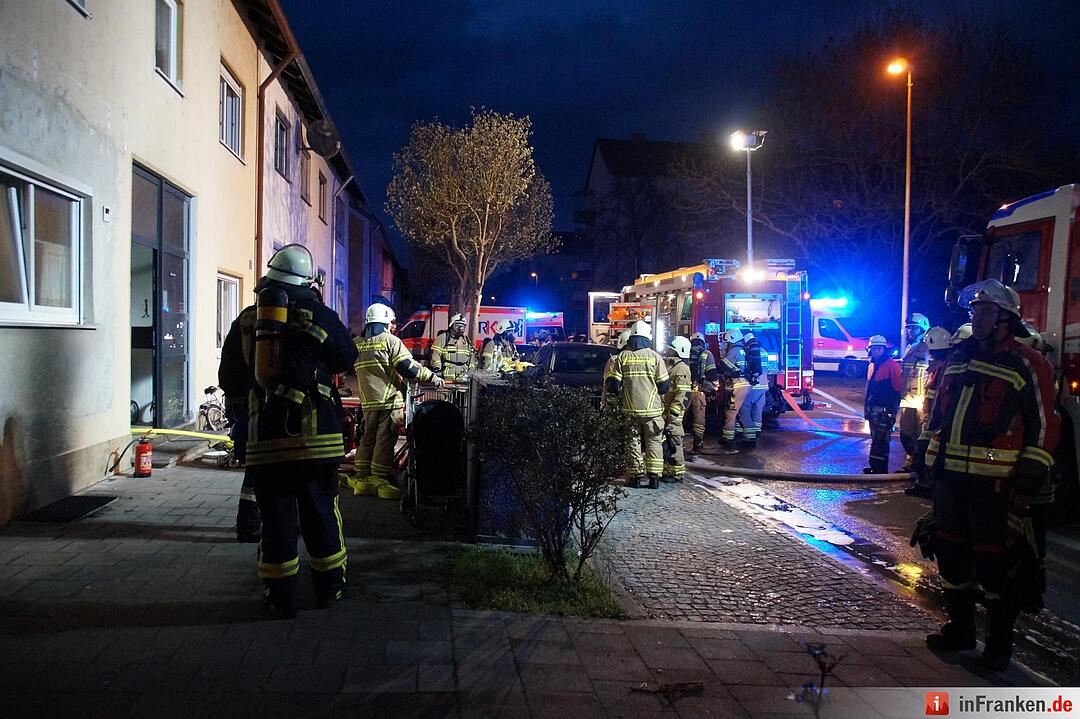 Neun Verletzte bei Brand in Asylunterkunft