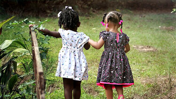 Im Mai 2021 zahlt die Bundesagentur für Arbeit den Corona-Kindergeld-Bonus aus. Wer hat Anspruch darauf?