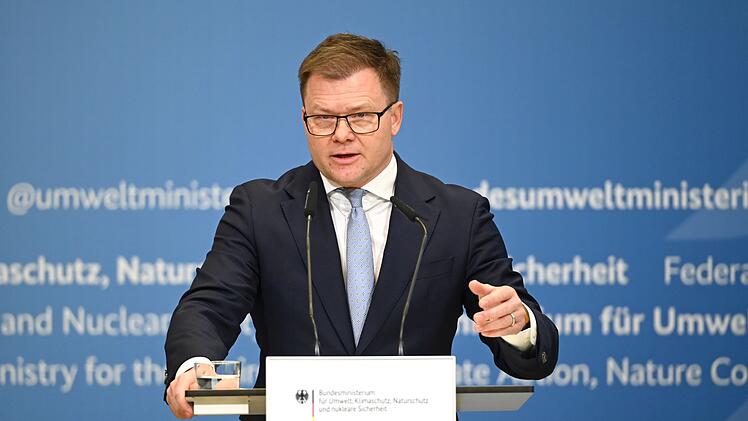 Bundesumweltminister stellt Elektroauto-Kaufpr&auml;mie vor