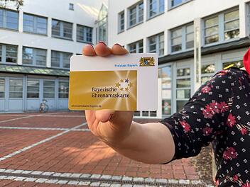 Genusstage Rödental: Landratsamt verteilt Verzehrgutscheine an Ehrenamtliche Genusstage Rödental: Landratsamt verteilt Verzehrgutscheine an Ehrenamtliche