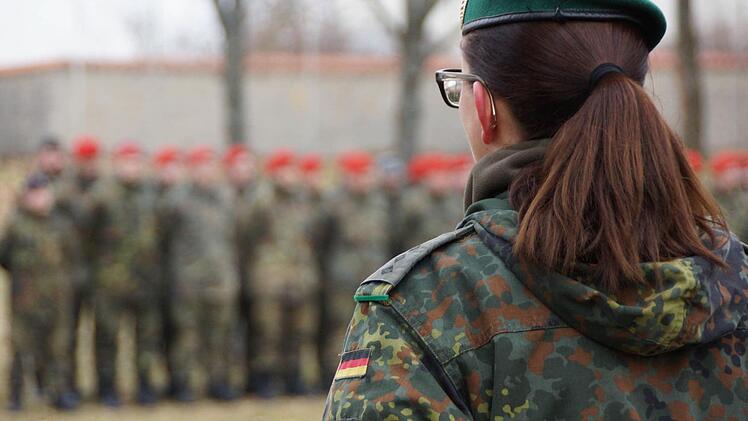 Hauptmann Christiane Coker ist die neue Chefin der dritten Kompanie. Fotos: Arkadius Guzy