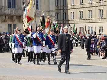Coburg: Burschenschaftler umgehen Balkon-Verbot mit einem Trick – Grüne Jugend empört