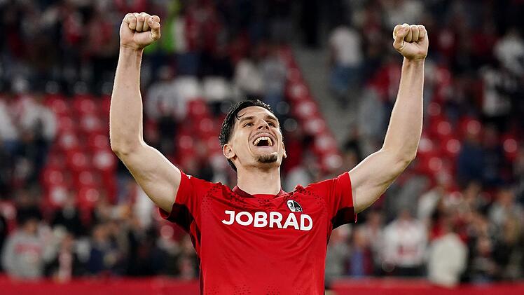 Der SC Freiburg um St&uuml;rmer Igor Matanović steht im Finale der Europa League.