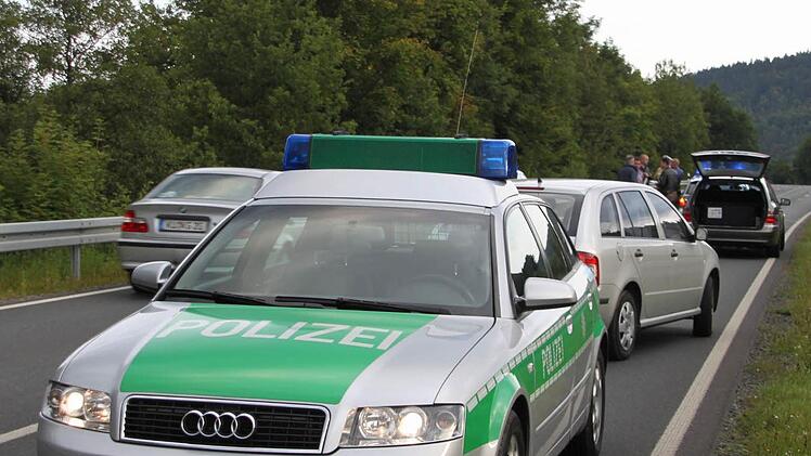 Der Bierfest-Unfall, bei dem ein 30-jähriger Fußgänger aus Weißenbrunn auf der B 85 bei Ziegelhütten getötet wurde, wird am Donnerstag und Freitag vor dem Landgericht Bayreuth neu aufgerollt. Foto: Stephan Tiroch