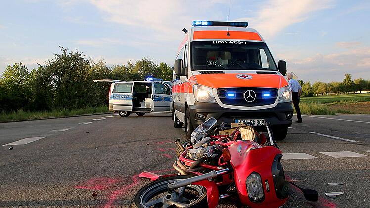 Zu einem schweren Unfall, an dem ausschlie&szlig;lich Motorradfahrer beteiligt waren, kam es am Sonntagnachmittag nahe Bischofsheim. Symbolfoto: Mario Obeser/obeser-media/dpa